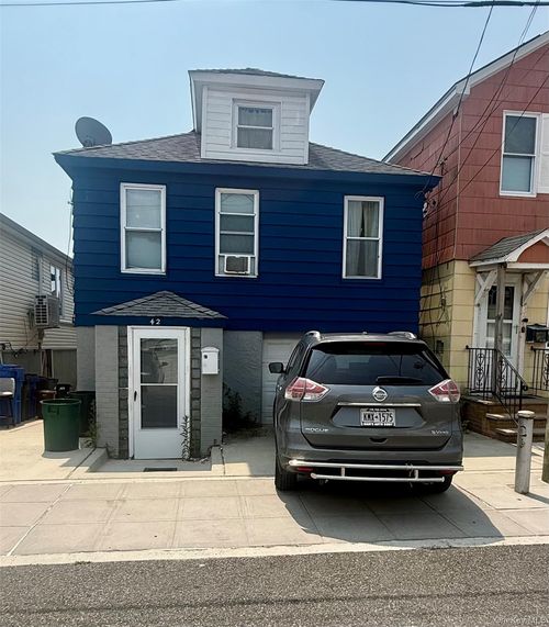 42 W 14th Rd, Broad Channel, NY, 11693-1139 | Card Image