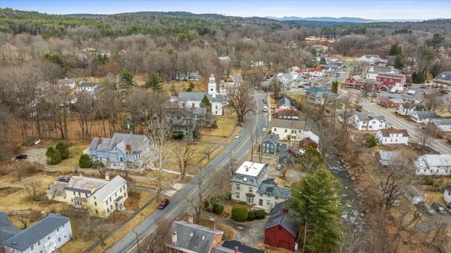 C - 10 N Main St, Condo with 2 bedrooms, 1 bathrooms and 2 parking in Williamsburg MA | Image 17