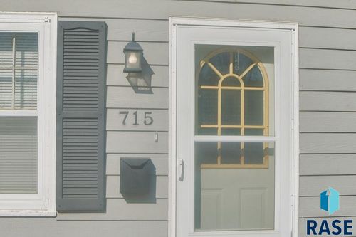 715 S West Ave Avenue, Sioux Falls, SD, 57104 | Card Image