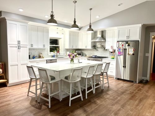 189 College St N, Poultney, VT, 05764-1046 | Card Image