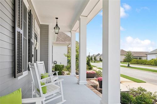 180 Magnolia Mound Ave, Covington, LA, 70433-8194 | Card Image
