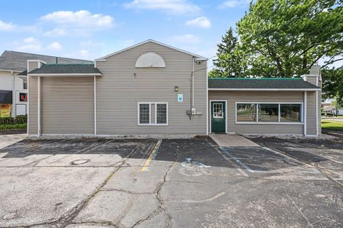 2019 Columbus Ave, Bay City, MI, 48708-6832 | Card Image