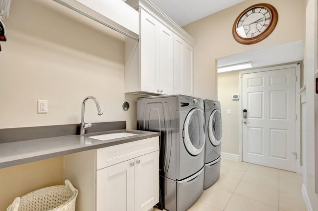 547 Robin Ln, House other with 5 bedrooms, 4 bathrooms and null parking in Jupiter FL | Image 48