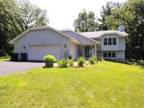 237 Plainview Dr, River Falls, WI, 54022-8038 | Card Image