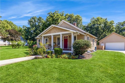 4765 Falmouth St, Roeland Park, KS, 66205-1624 | Card Image
