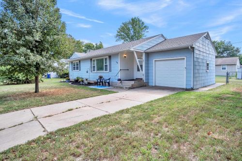 1401 W 7th, Newton, KS, 67114 | Card Image