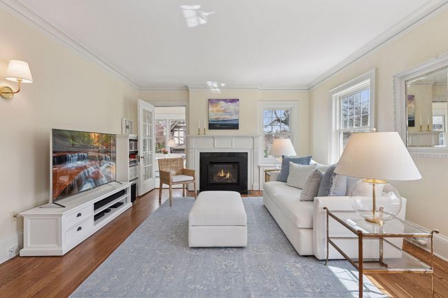 2 - 1408 Douglas Ave, Home with 2 bedrooms, 1 bathrooms and null parking in Minneapolis MN | Image 4