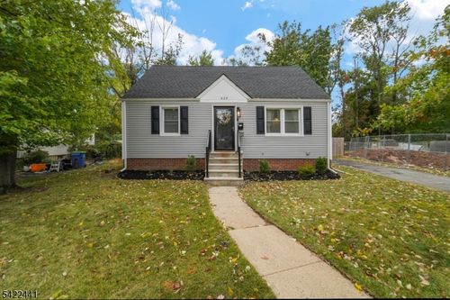 639 Parkview Ave, North Plainfield, NJ, 07063-1836 | Card Image