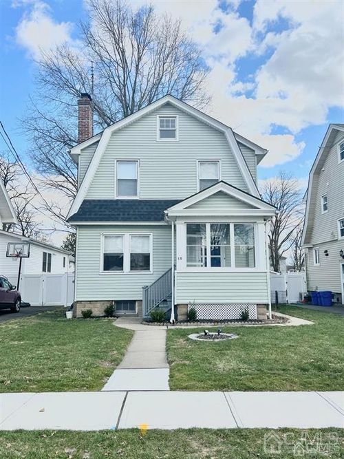 15 Baldwin Pl, Bloomfield, NJ, 07003-6008 | Card Image