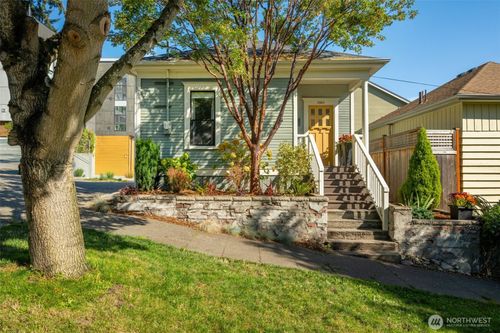 2614 E John St, Seattle, WA, 98112-5415 | Card Image