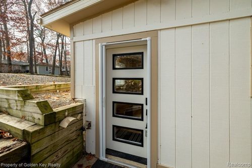 11523 Timberlane Trl, Hartland, MI, 48353-3454 | Card Image