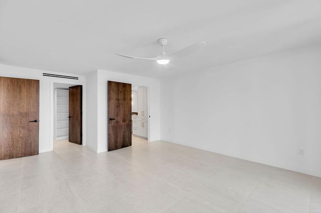 Master Bedroom | Image 25
