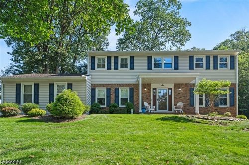 6 Tallwood Ct, Morris Plains, NJ, 07950-2715 | Card Image