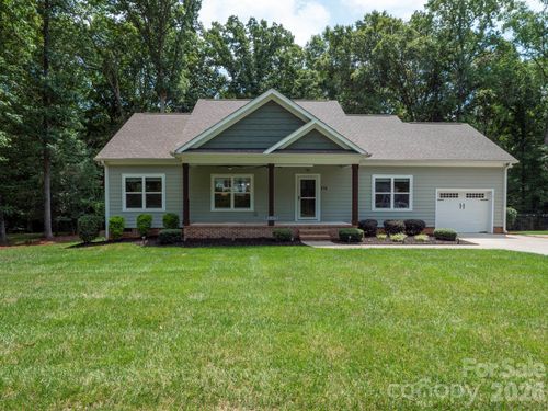 216 Paradise Dr, Belmont, NC, 28012-7711 | Card Image