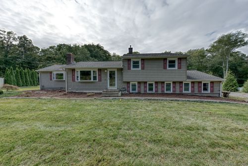 671 Elm St, Monroe, CT, 06468-1802 | Card Image