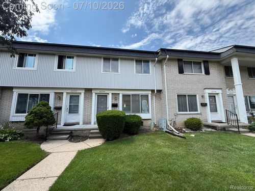 28394 Universal Dr, Warren, MI, 48092-2440 | Card Image