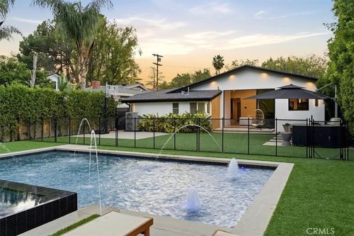 5324 Amigo Ave, Tarzana, CA, 91356-4112 | Card Image