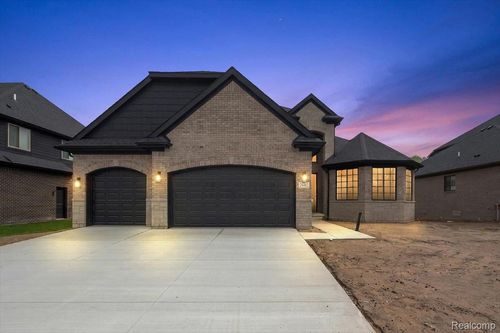 24462 Sawgrass Dr, Macomb, MI, 48042-4200 | Card Image