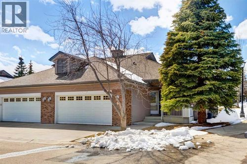8 Straddock Villas Sw, Calgary, AB, T3H5C7 | Card Image