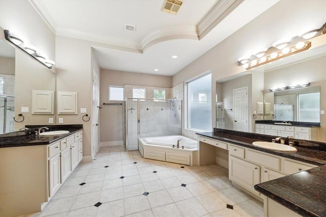 5215 Eagle Pointe Ct, House other with 5 bedrooms, 5 bathrooms and 2 parking in Sugar Land TX | Image 19