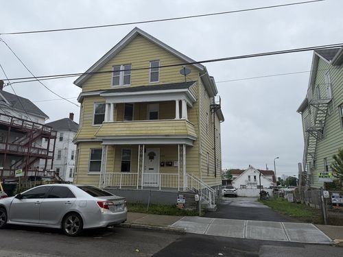 3-220 Osborn St, Fall River, MA, 02724-5605 | Card Image