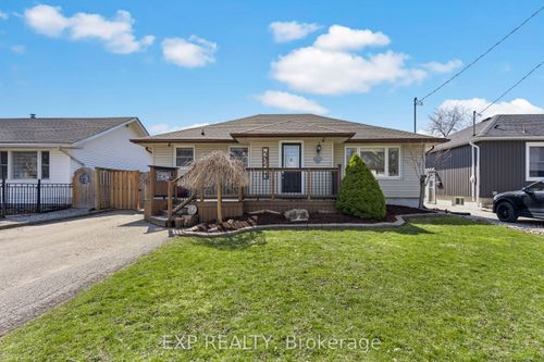 9 Parkdale Dr, Thorold, ON, L2V2N5 | Card Image