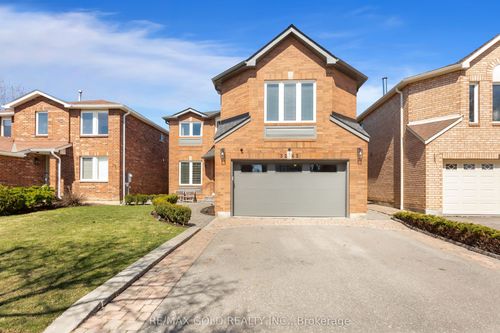 3243 Dovetail Mews, Mississauga, ON, L5L5G8 | Card Image