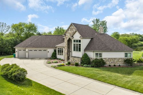 145 Saint James Cir, Union Grove, WI, 53182-1800 | Card Image