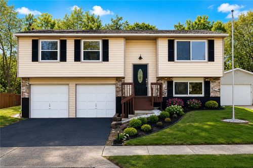 2253 Wienburg Dr, Dayton, OH, 45439-7942 | Card Image