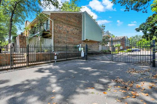 b-697 S Belvedere Blvd, Memphis, TN, 38104-5003 | Card Image