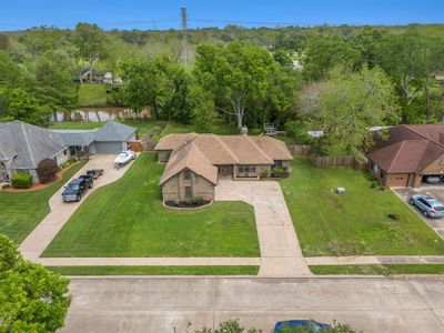 The roof was fully replaced in 2016 with WPI certification. The house is brick on all sides. | Image 3