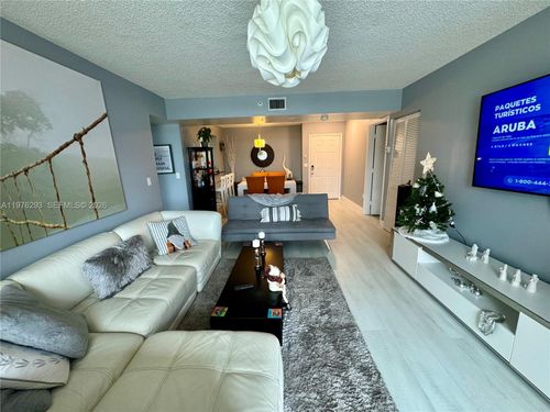 202-2711 Ocean Club Blvd, Hollywood, FL, 33019-3951 | Card Image