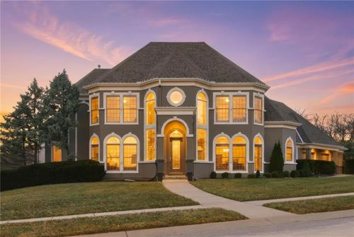 1581 Sugar Maple Ln, Liberty, MO, 64068-3552 | Card Image