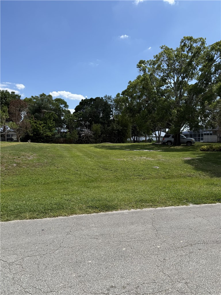Land in Sebastian 5