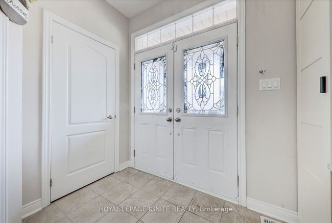 102 Garrardview St, House other with 4 bedrooms, 4 bathrooms and 2 parking in Ajax ON | Image 5