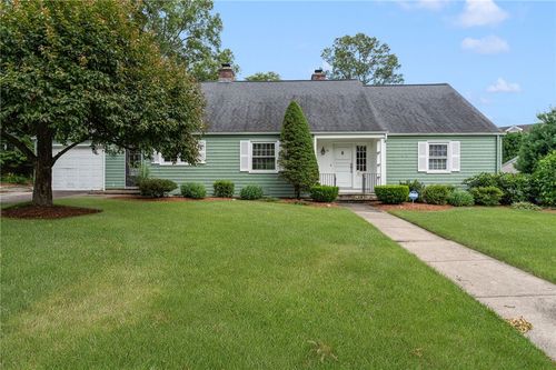 61 Apple Gate Rd, Cranston, RI, 02920-3749 | Card Image