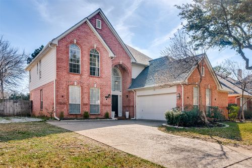 2106 Hunter Place Ln, Arlington, TX, 76006-5764 | Card Image
