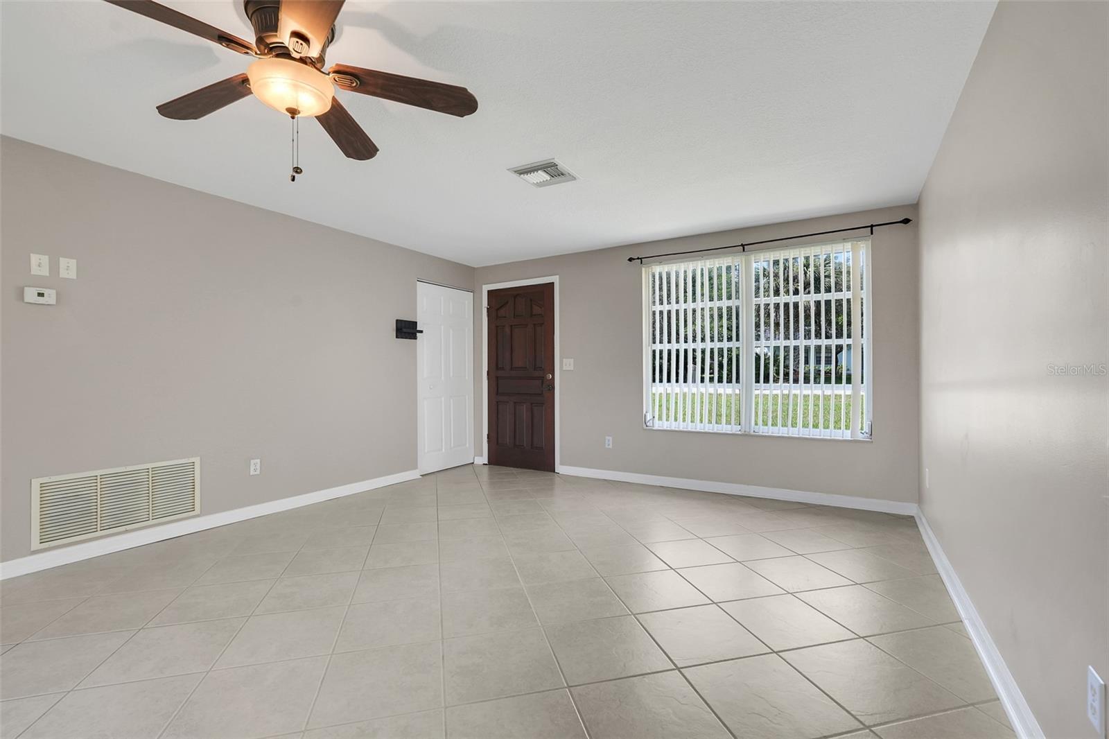 Residential in DELTONA 4