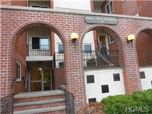 apt-3g-900 Midland Ave, Yonkers, NY, 10704-1049 | Card Image