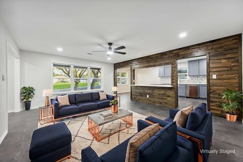 1305 W 1st St, Lampasas, TX, 76550-2409 | Card Image