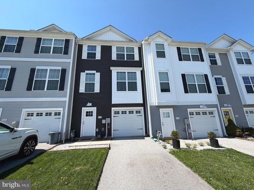 522 Charles Ave, HANOVER, PA, 17331-3390 | Card Image