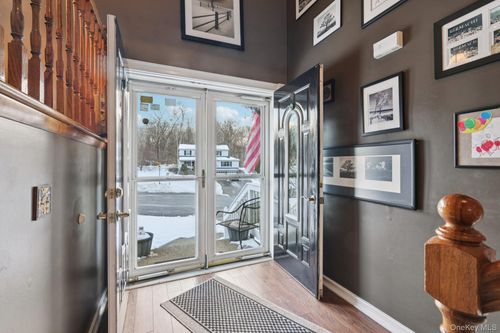 105 Shaker Ct N, New Windsor, NY, 12553-8015 | Card Image