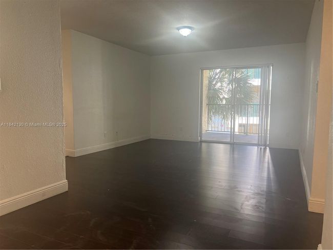 APT-421 - 949 Riverside Dr, Condo with 1 bedrooms, 1 bathrooms and null parking in Coral Springs FL | Image 4