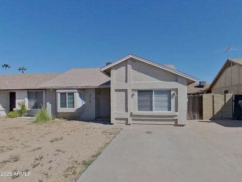 3018 W Blackhawk Dr, Phoenix, AZ, 85027-3120 | Card Image