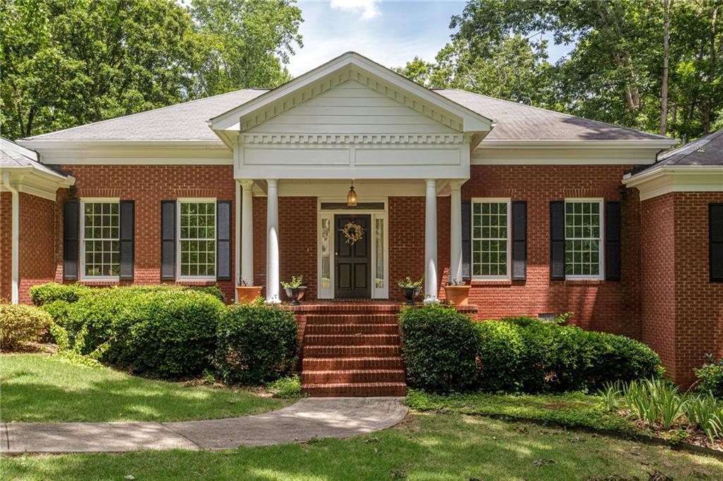 Waverly Ln, Winder, GA 30680