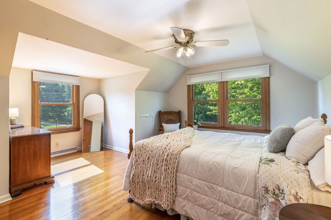 6037 N Elm Tree Rd, House other with 4 bedrooms, 2 bathrooms and null parking in GLENDALE WI | Image 10