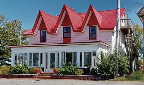 132 Hall St, Lockeport, NS, B0T1L0 | Card Image