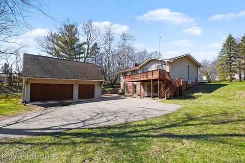 3303 Sandy Shore Dr, Metamora, MI, 48455-8973 | Card Image