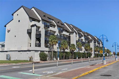 31-7300 Lakeshore Dr, New Orleans, LA, 70124-2465 | Card Image