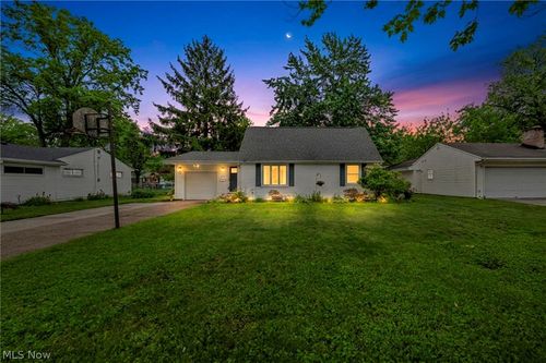 227 Fairfield Rd, Avon Lake, OH, 44012-1413 | Card Image